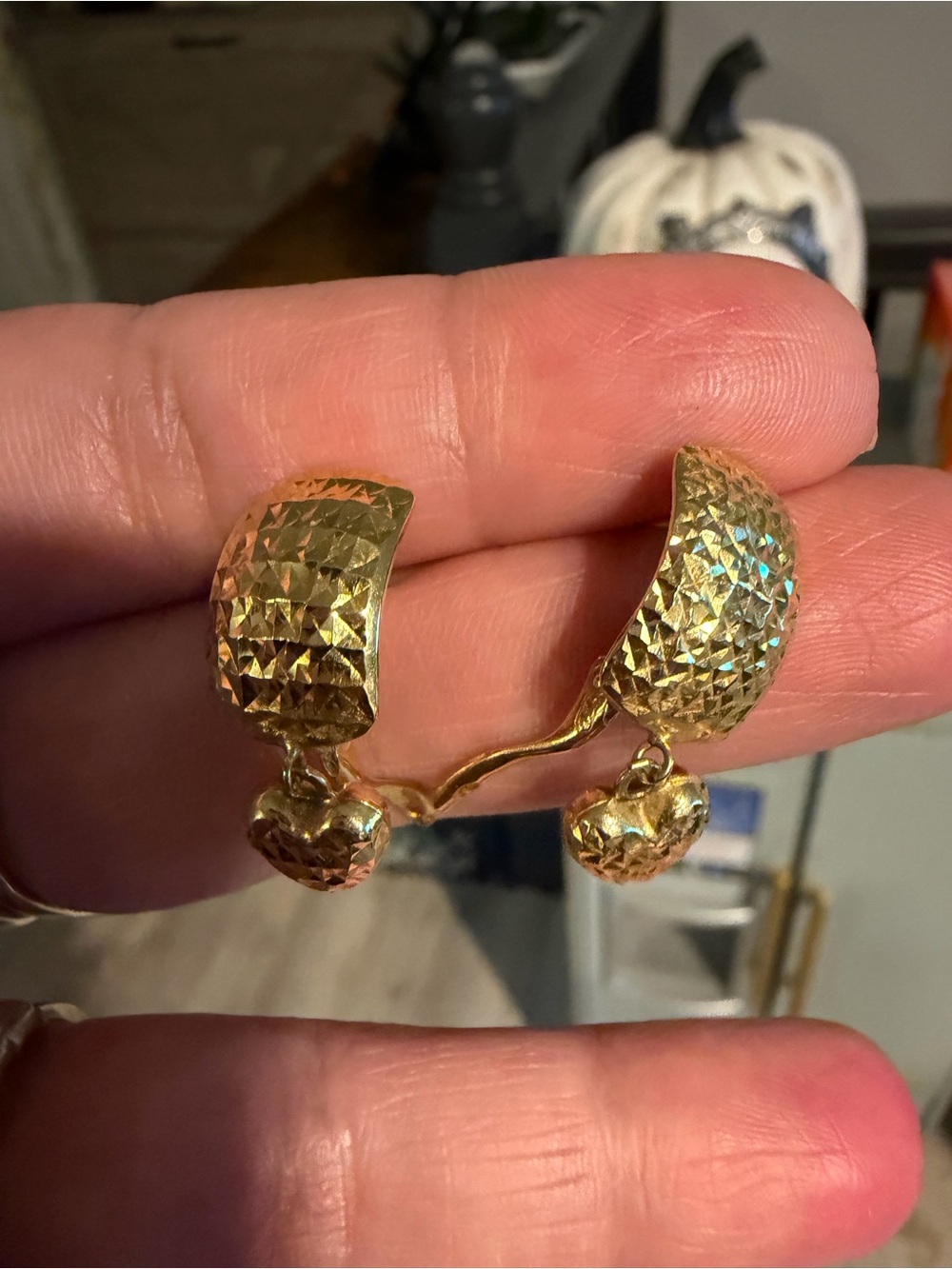Solid 18k yellow gold heart dangle earrings